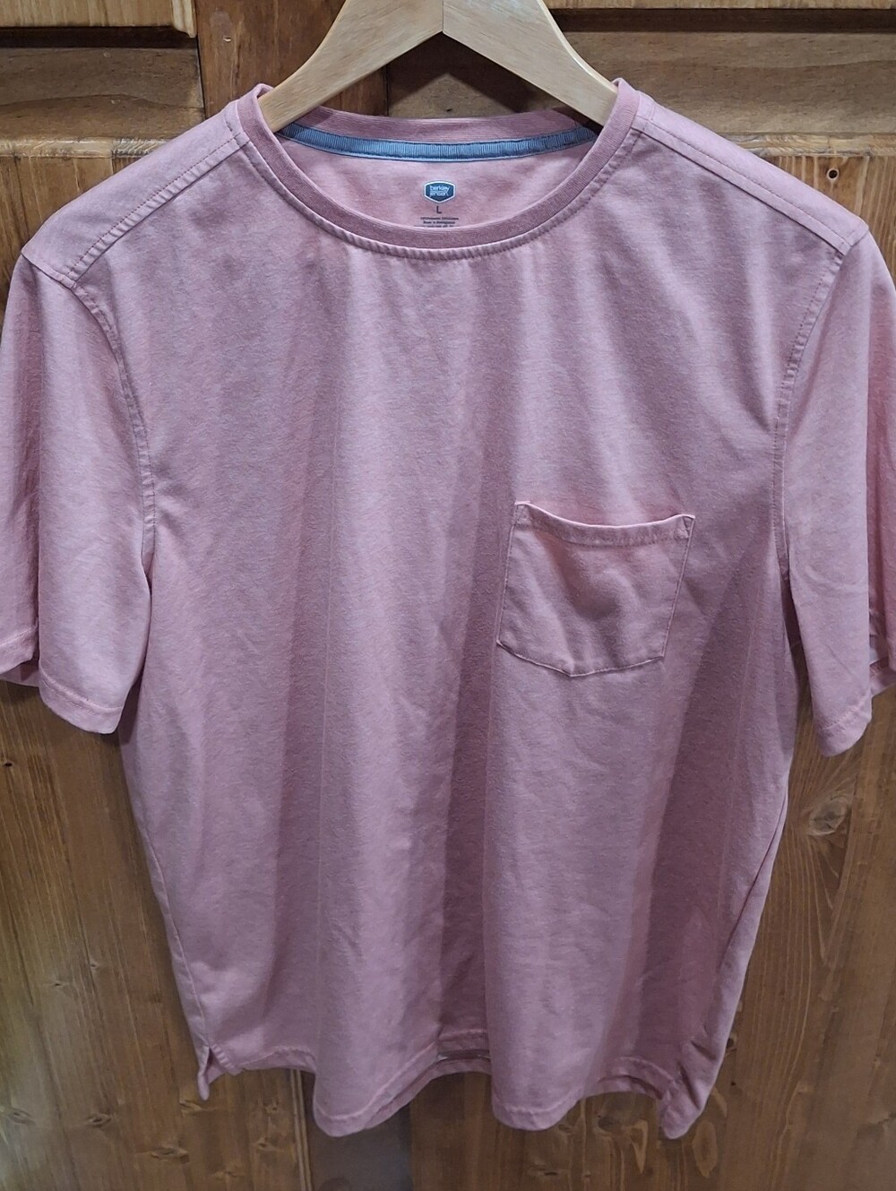 Berkley And Jensen Salmon Classic Pocket Crewneck T-Shirt - Pink Mens Large